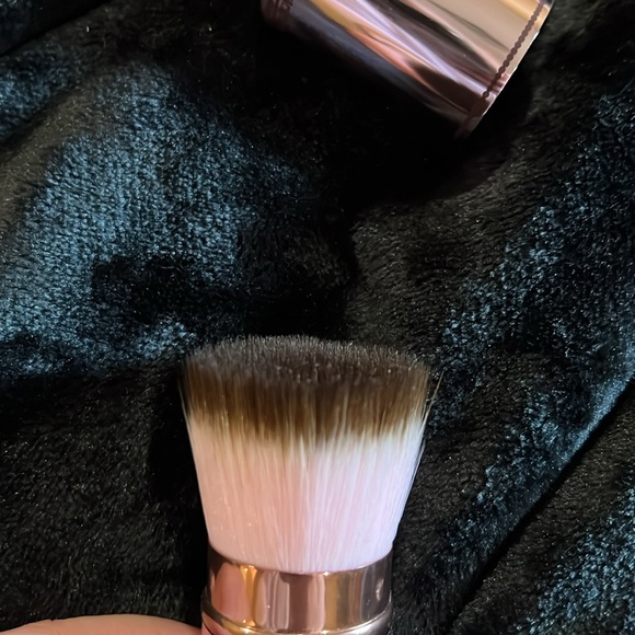 Too Faced Limited Edition Retractable Bronze-buki Teddy Bear Hair Brush. New - Picture 2 of 4